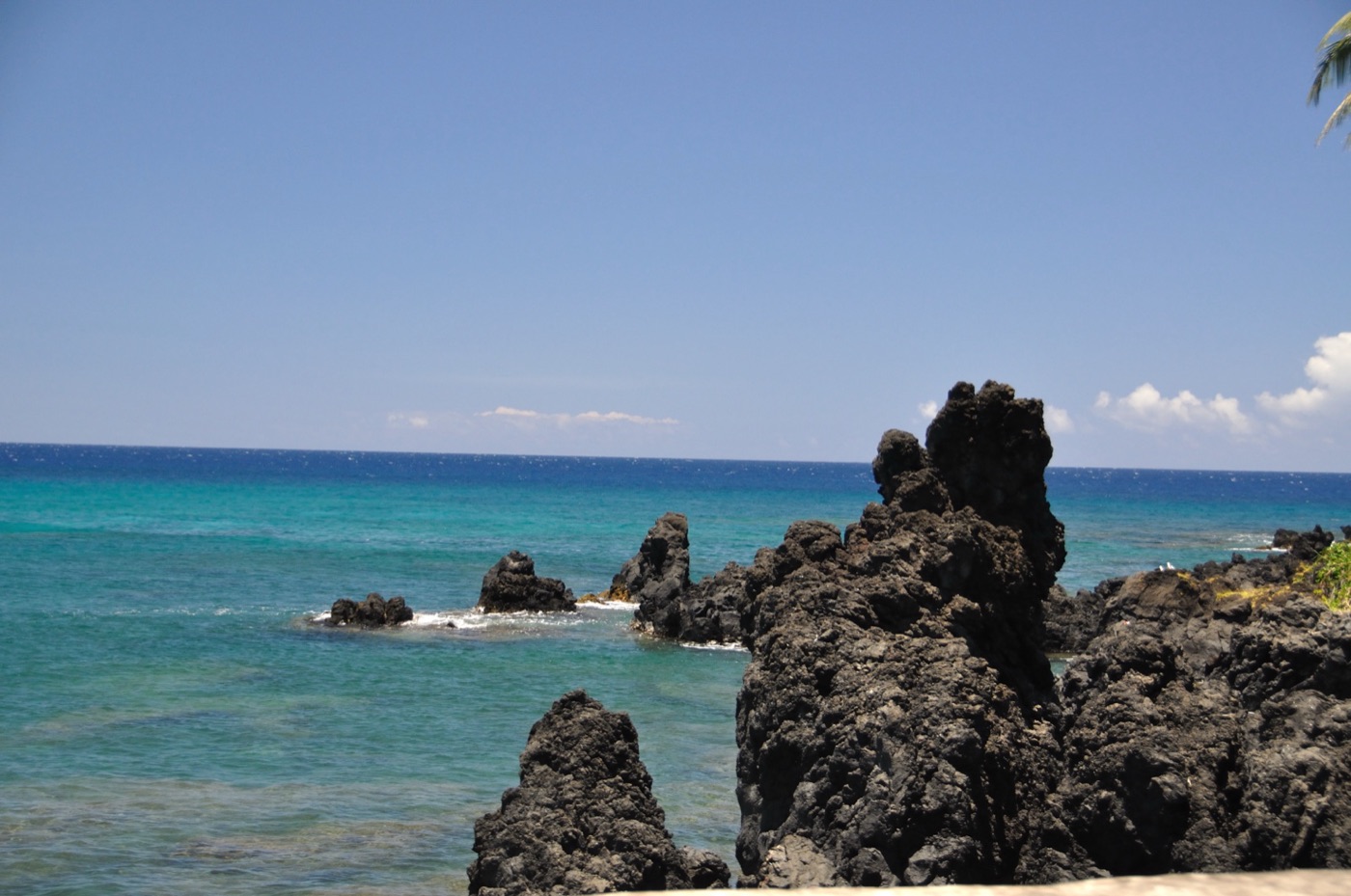 Lato della penisola con oceano tranquillo